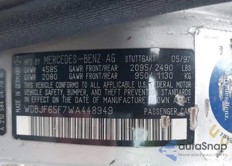 1998 Mercedes-Benz E 320 z USA, uszkodzony, nr VIN WDBJF65F7WA448949